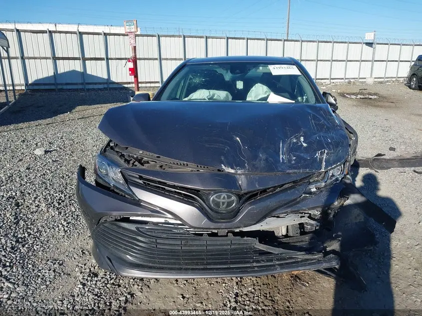 2020 TOYOTA CAMRY LE