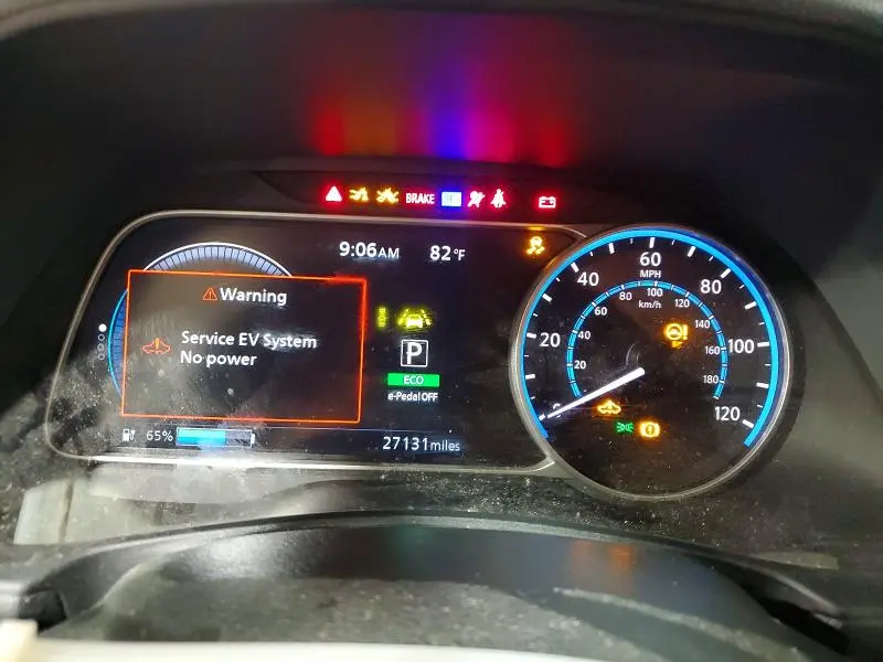 2022 NISSAN LEAF S  