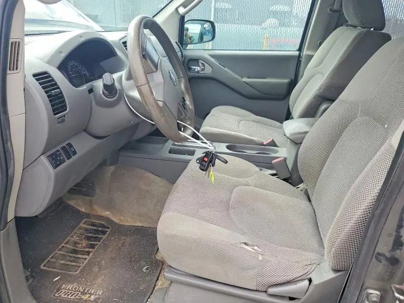2012 NISSAN FRONTIER SV V6  