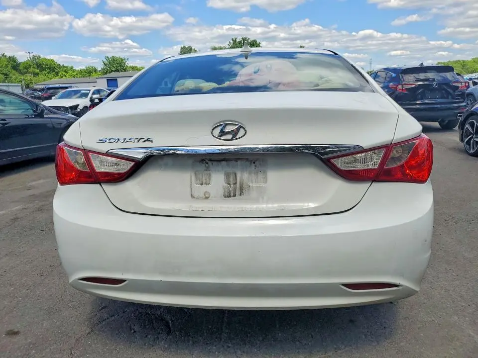 2012 HYUNDAI SONATA GLS  