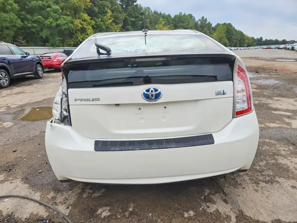 2015 TOYOTA PRIUS FOUR  