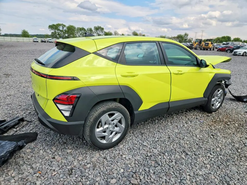 2025 HYUNDAI KONA SE  