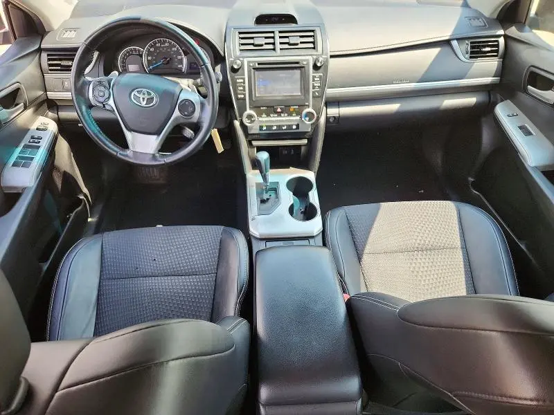 2014 TOYOTA CAMRY SE  