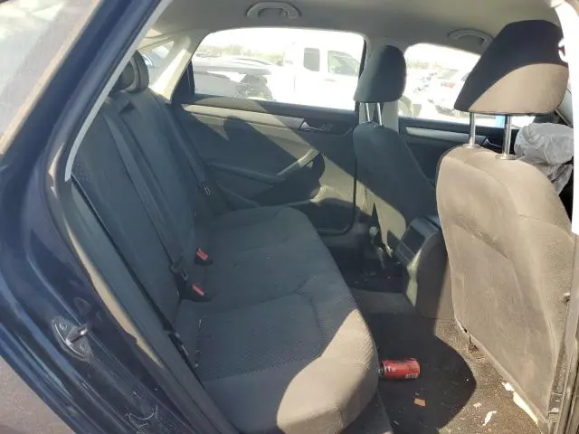 2013 VOLKSWAGEN PASSAT S  