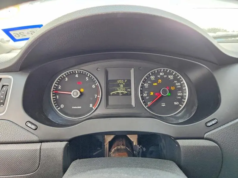 2012 VOLKSWAGEN JETTA SE  