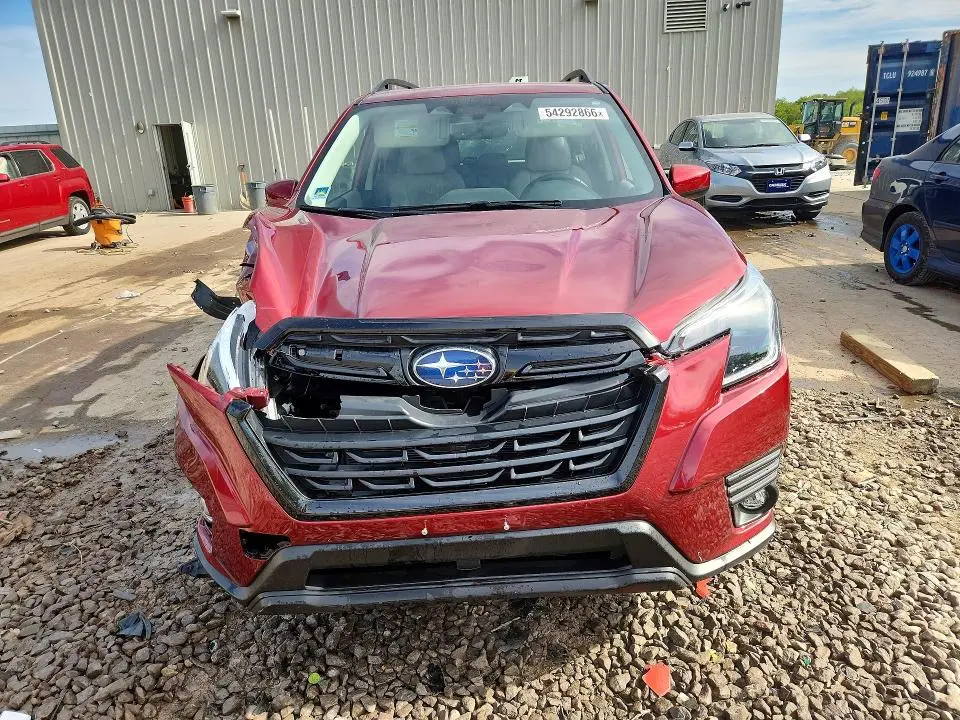 2024 SUBARU FORESTER PREMIUM  