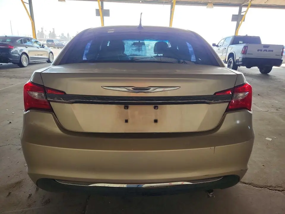 2013 CHRYSLER 200 LX  