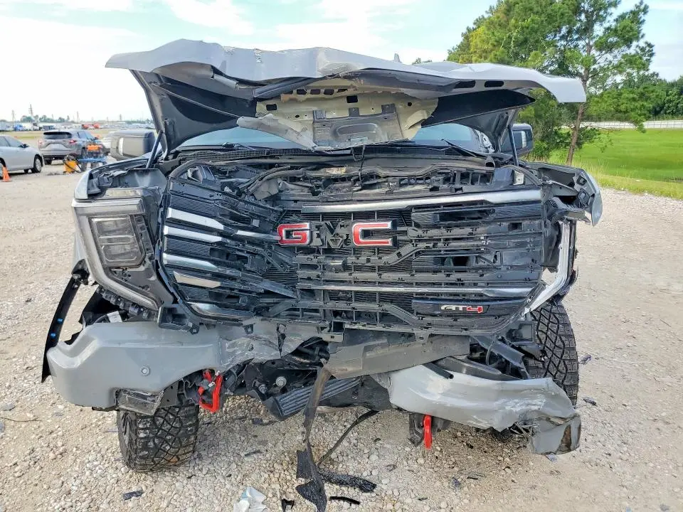 2025 GMC SIERRA K1500 AT4  