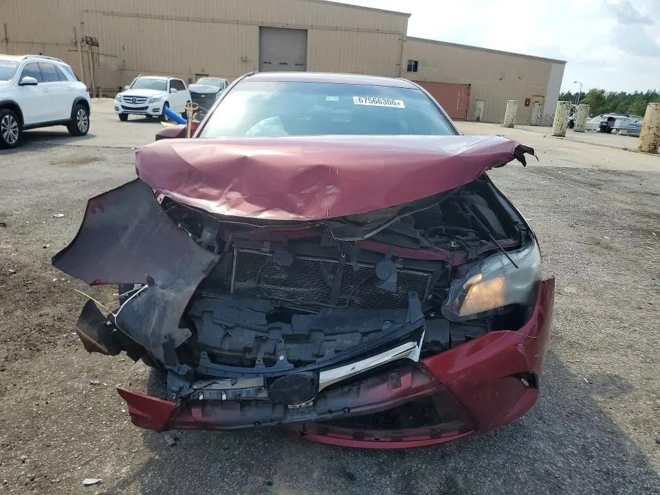 2017 TOYOTA CAMRY SE  