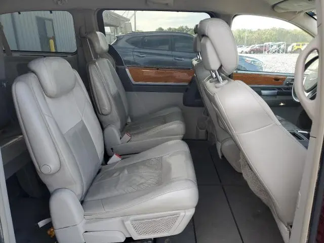 2010 CHRYSLER TOWN & COUNTRY LIMITED  