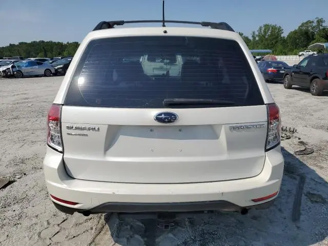 2010 SUBARU FORESTER XS  