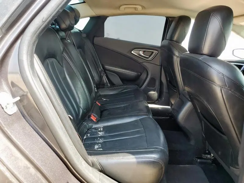 2017 CHRYSLER 200 LIMITED  