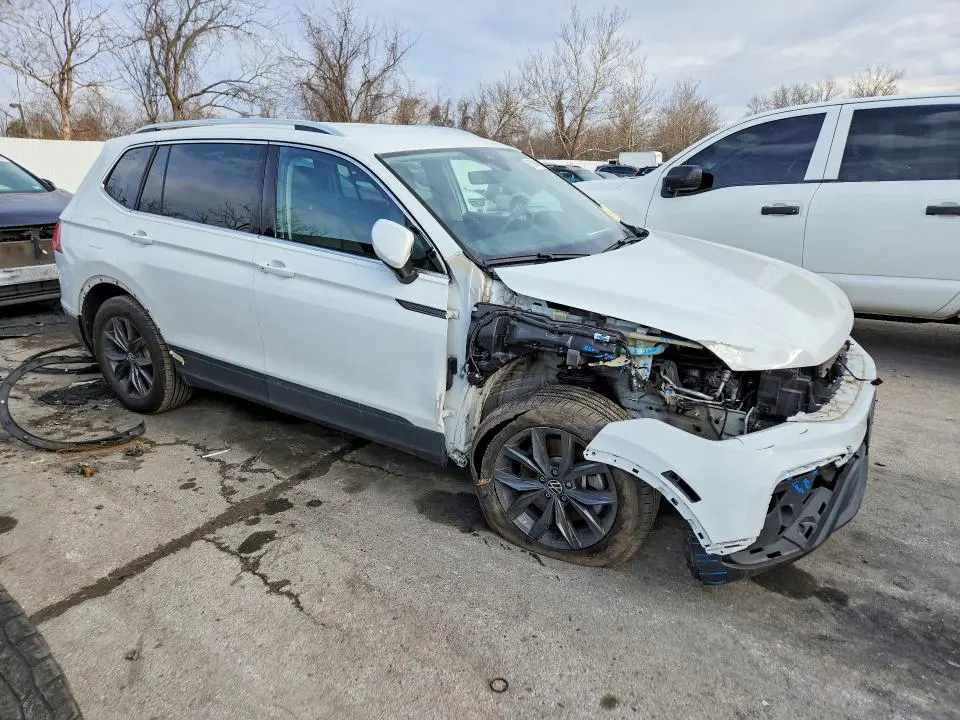 2022 VOLKSWAGEN TIGUAN SE  
