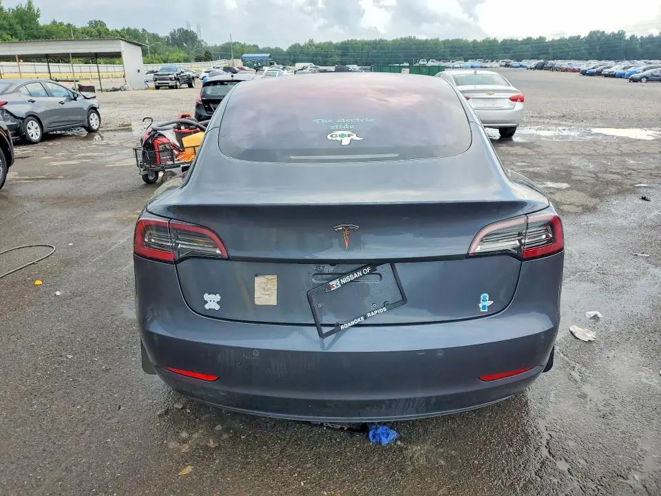 2018 TESLA MODEL 3   