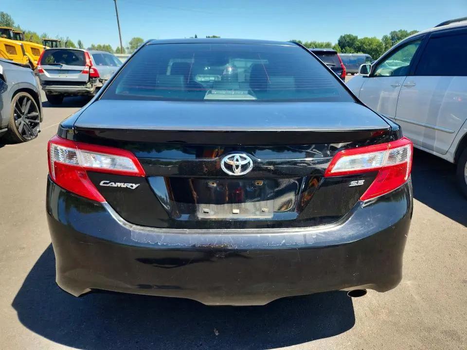 2012 TOYOTA CAMRY SE  