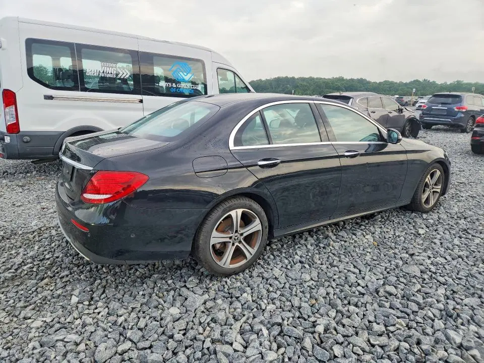 2018 MERCEDES-BENZ E 300  