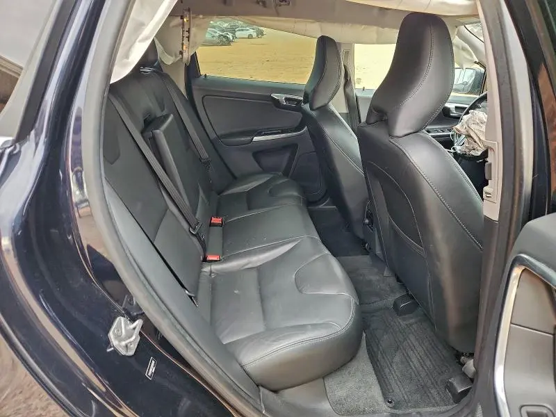2016 VOLVO XC60 T6 PREMIER  