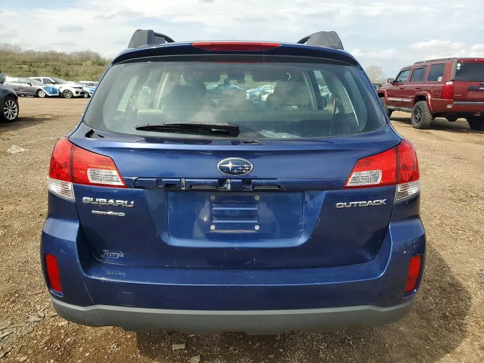 2010 SUBARU OUTBACK 2.5I  