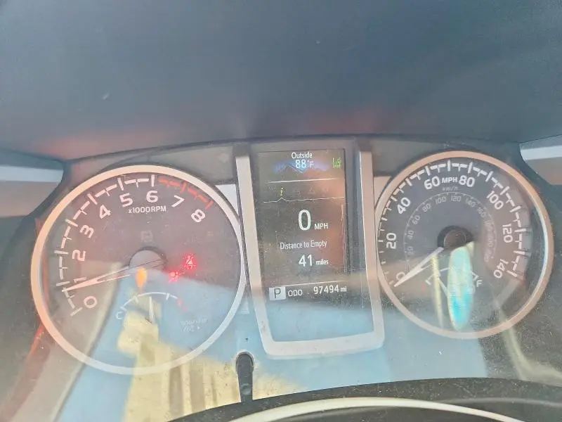 2021 TOYOTA TACOMA SR5 V6  