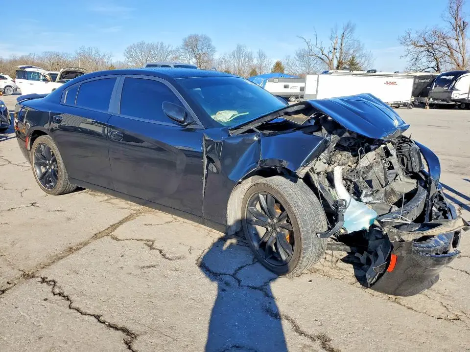 2016 DODGE CHARGER SE  