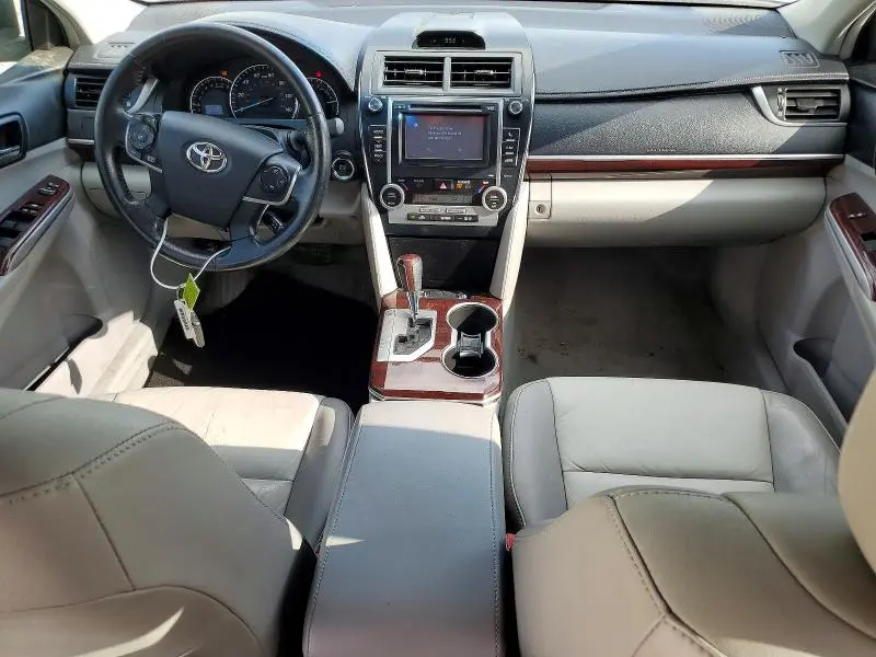 2012 TOYOTA CAMRY XLE V6  