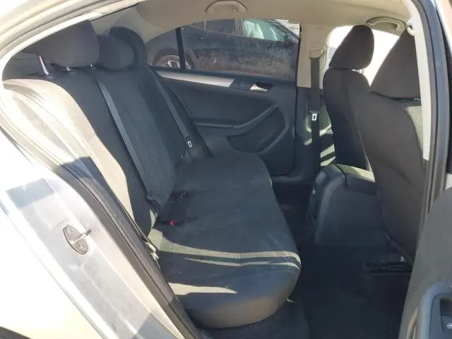 2016 VOLKSWAGEN JETTA SE  
