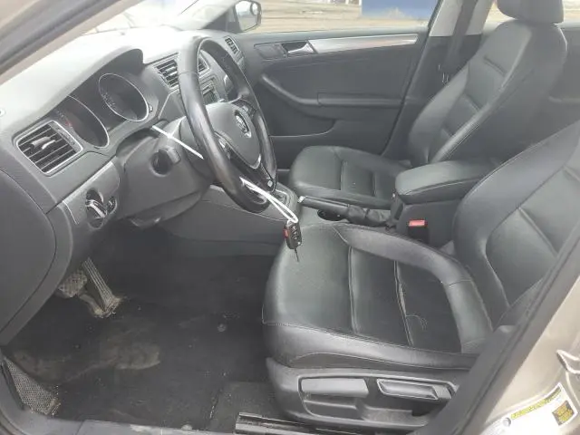 2015 VOLKSWAGEN JETTA SE  