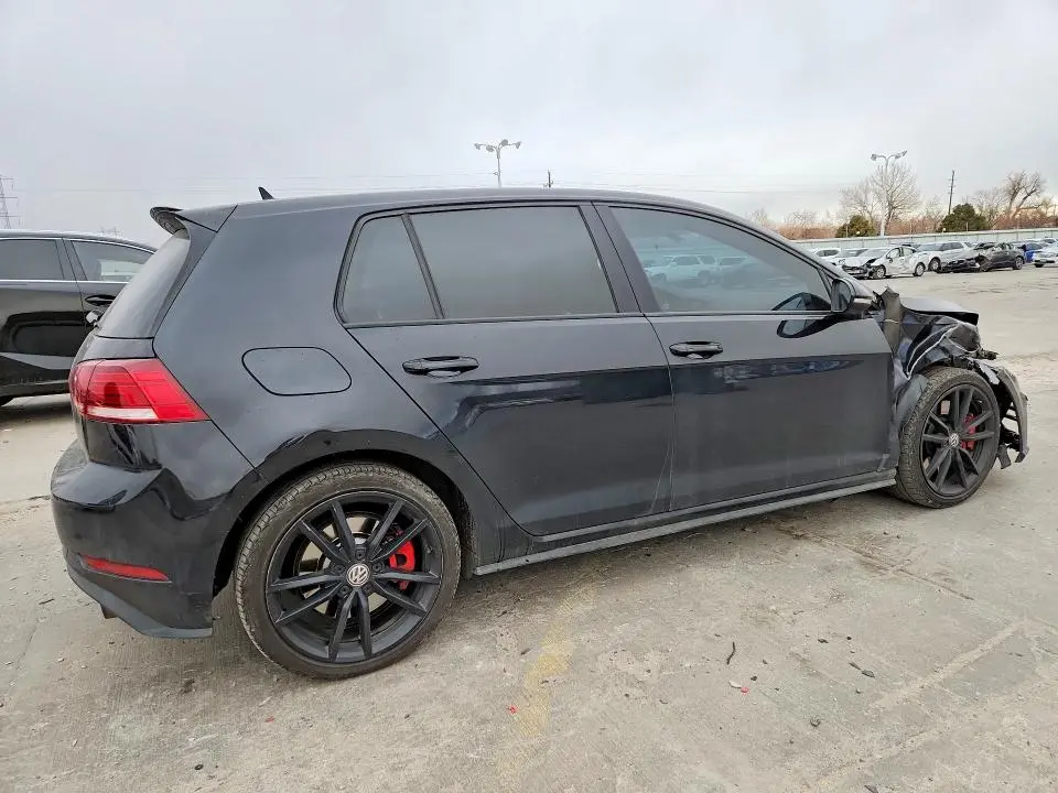 2021 VOLKSWAGEN GTI S  