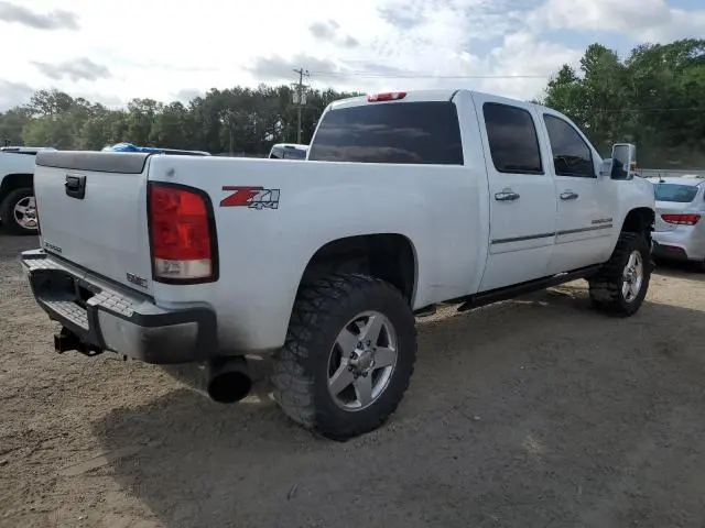2011 GMC SIERRA K2500 DENALI  