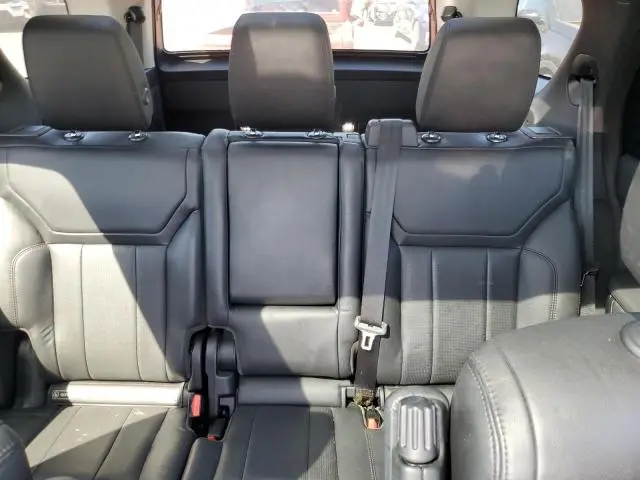 2017 LAND ROVER DISCOVERY SE  
