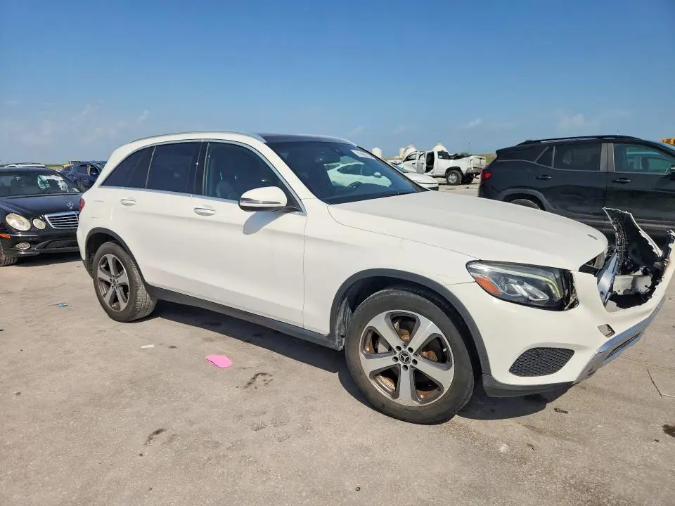 2019 MERCEDES-BENZ GLC 300  