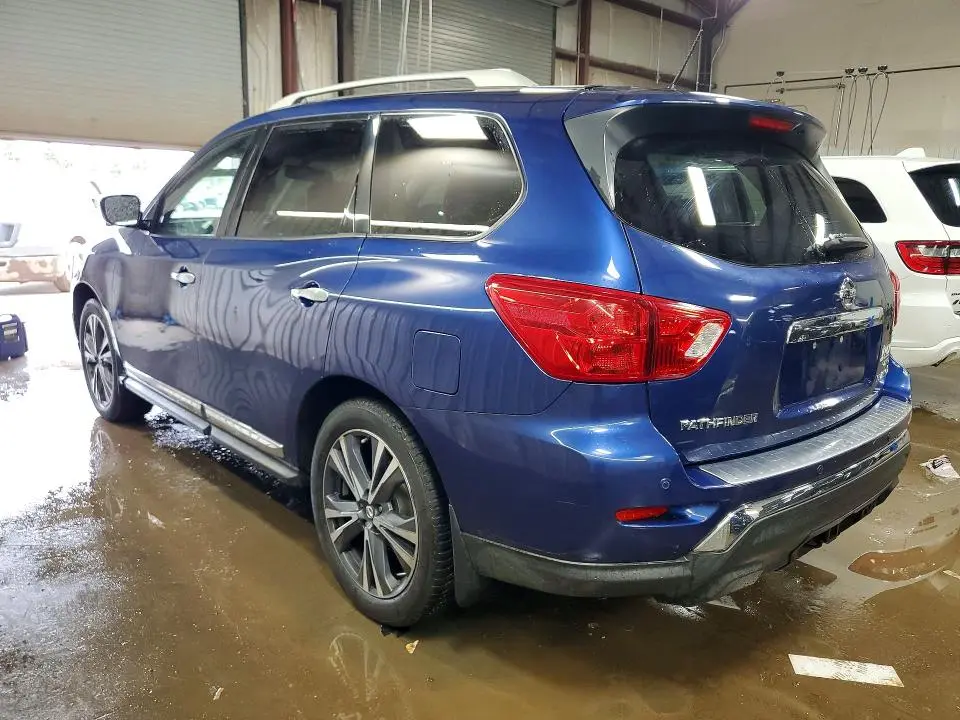 2017 NISSAN PATHFINDER PLATINUM  