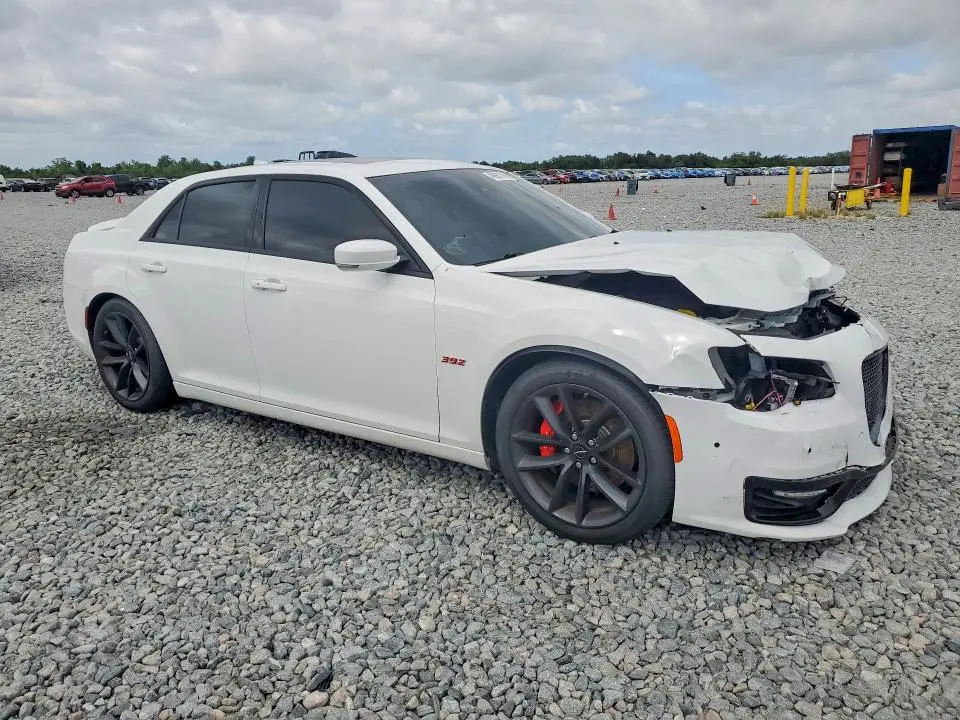2023 CHRYSLER 300C   