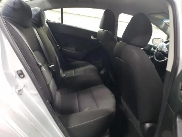 2017 KIA FORTE LX  