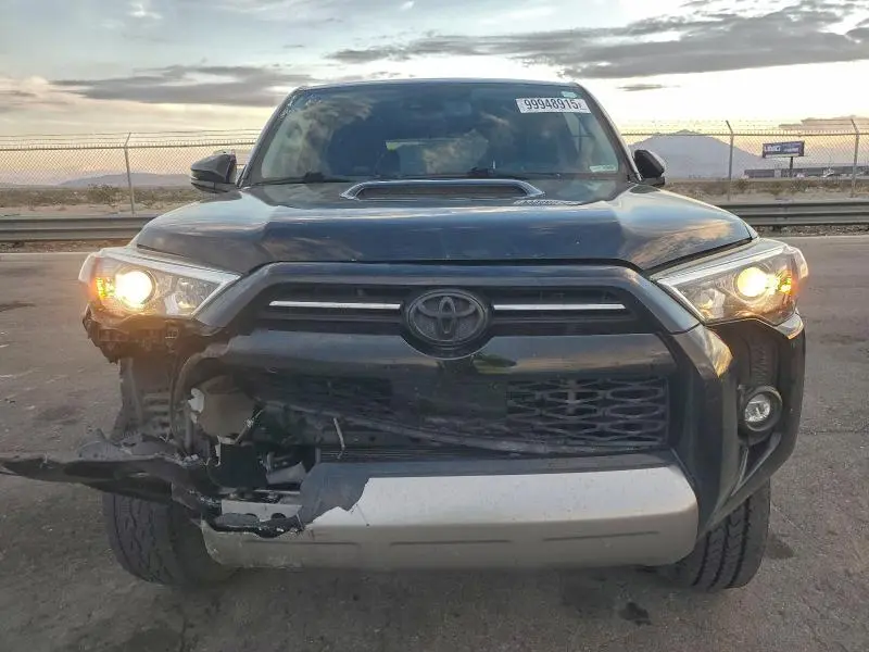 2020 TOYOTA 4RUNNER SR5/SR5 PREMIUM  