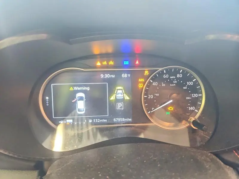 2020 NISSAN VERSA SR  