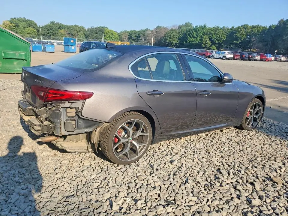 2020 ALFA ROMEO GIULIA TI  