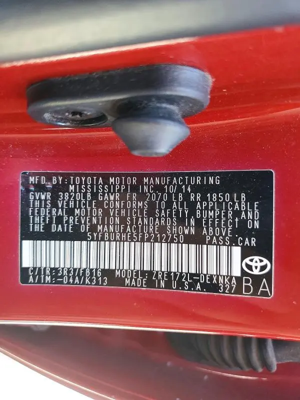 2015 TOYOTA COROLLA LE PLUS  