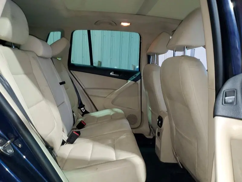 2016 VOLKSWAGEN TIGUAN S  