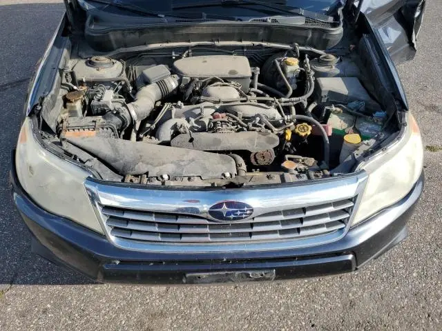 2010 SUBARU FORESTER XS  