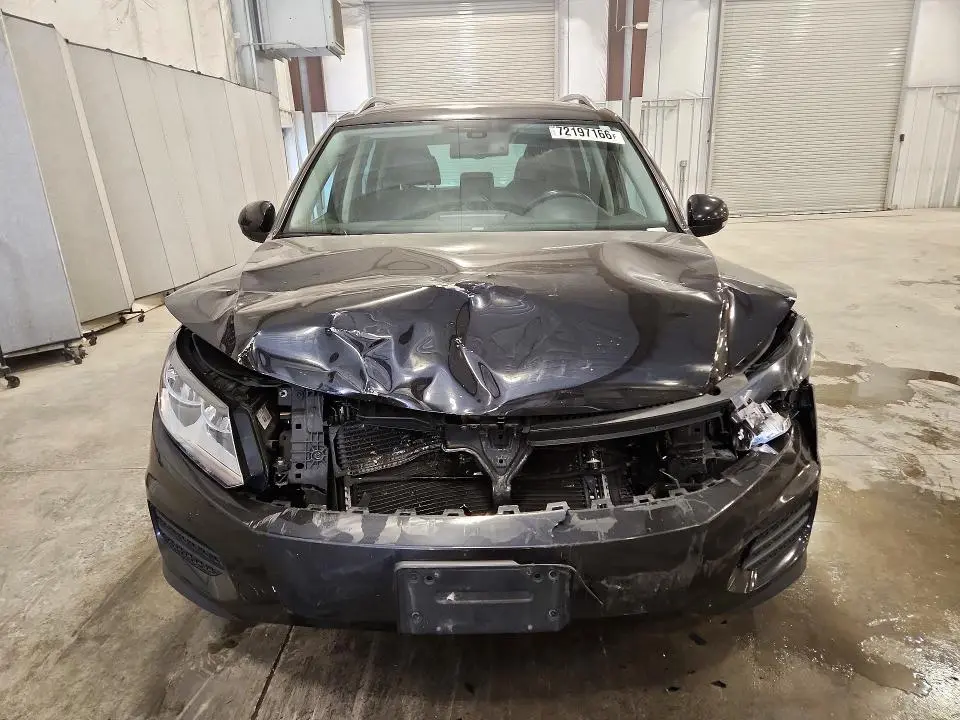 2017 VOLKSWAGEN TIGUAN WOLFSBURG  