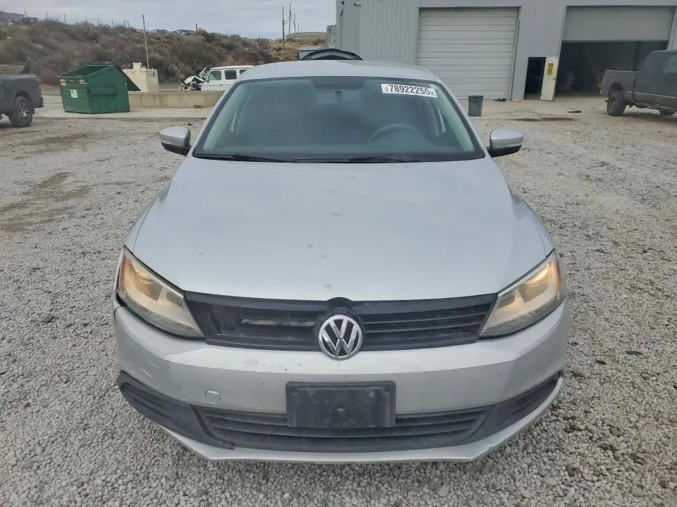 2012 VOLKSWAGEN JETTA SE  