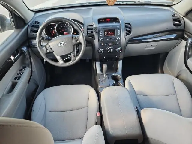 2013 KIA SORENTO LX  