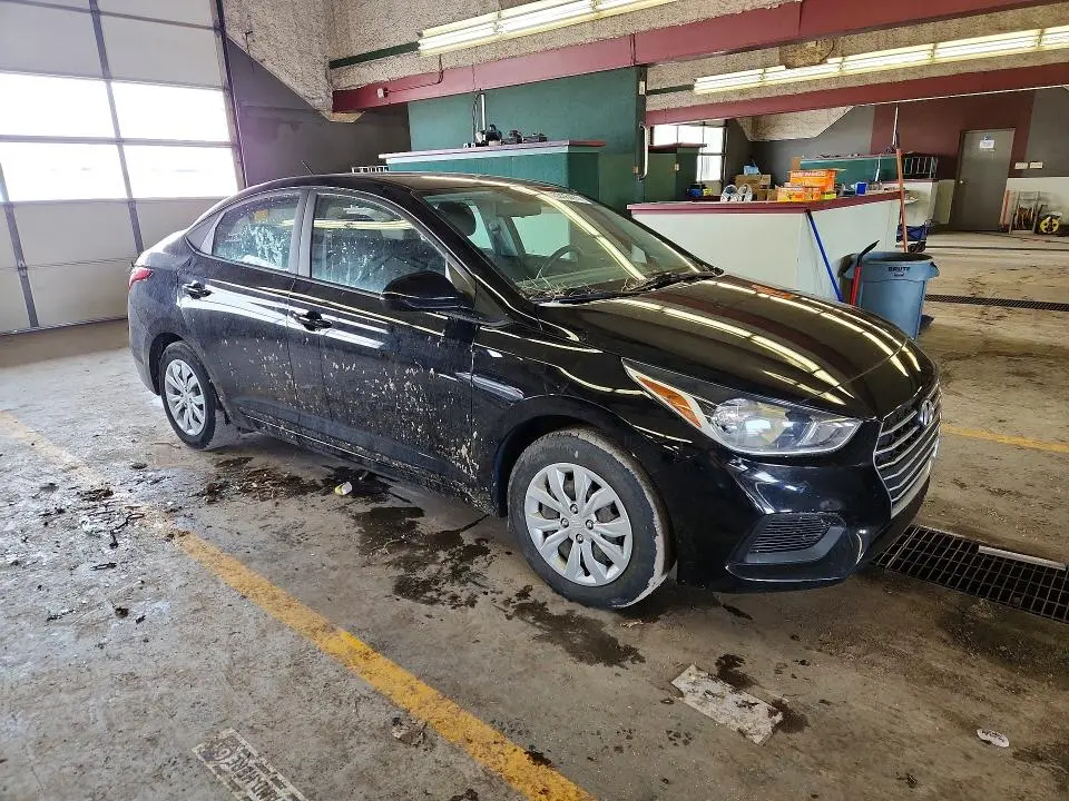 2022 HYUNDAI ACCENT SE  
