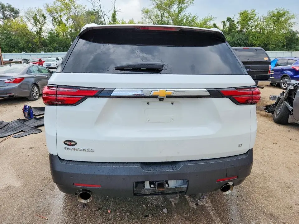 2022 CHEVROLET TRAVERSE LT  