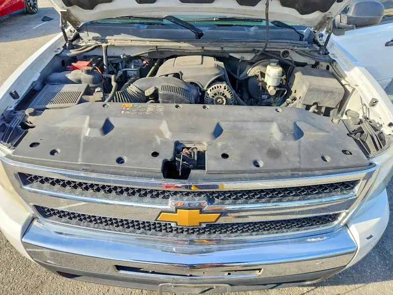 2011 CHEVROLET SILVERADO C1500 LT  