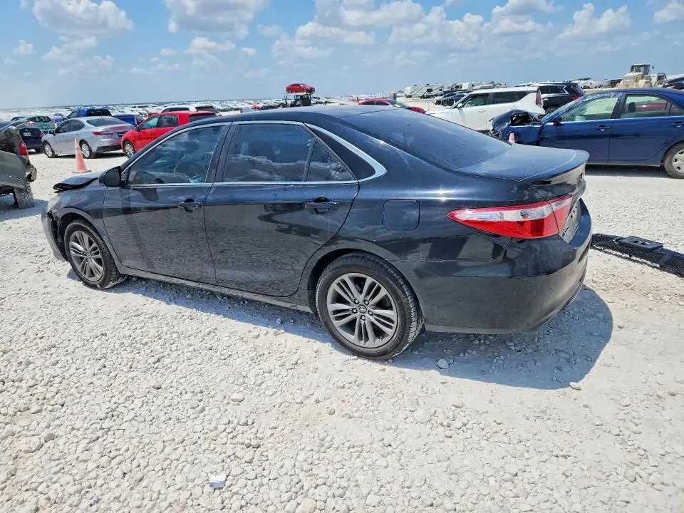 2017 TOYOTA CAMRY SE  