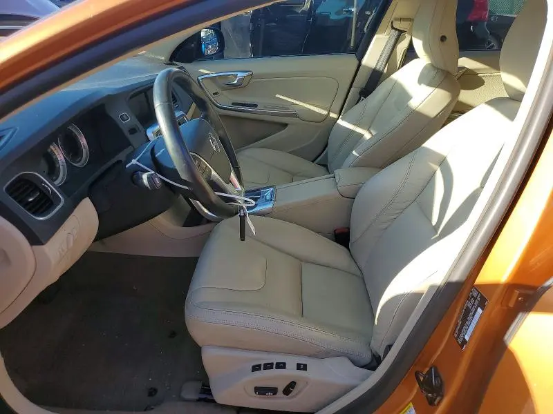 2012 VOLVO S60 T5  