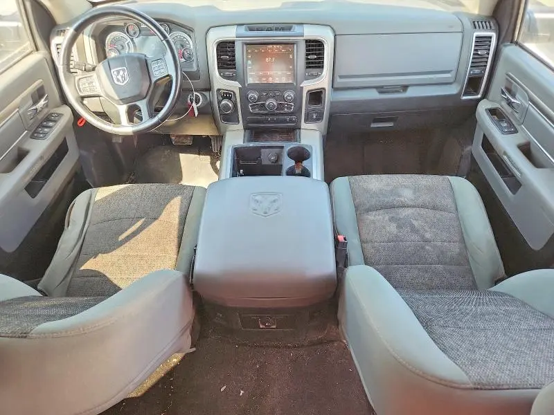 2014 RAM 1500 SLT  