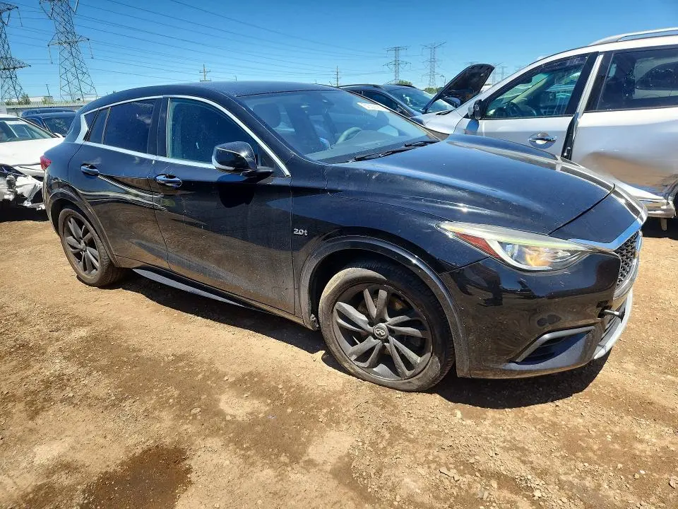2017 INFINITI QX30 BASE  